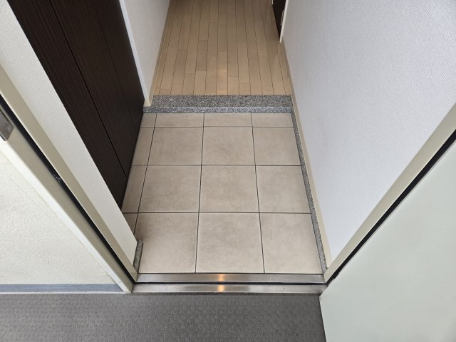 玄関　インプルーブ葵