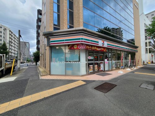 コンビニ　セブン－イレブン名古屋葵２丁目店（コンビニ）まで83m