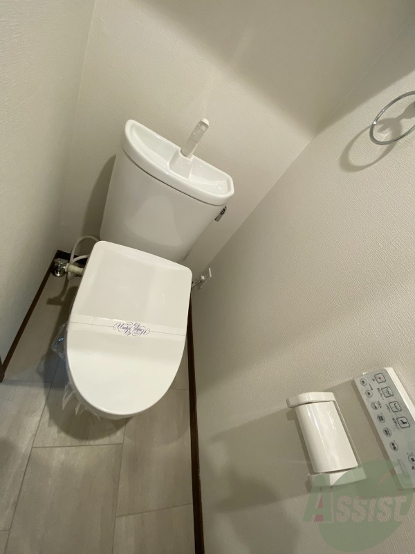 トイレ　トイレは温水洗浄便座で、とても快適にご利用いただけます。
