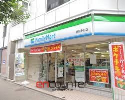 コンビニ　ファミリーマート神田多町店（コンビニ）まで190m