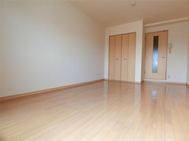 その他部屋・スペース　南西向きのバルコニーで明るいお部屋♪（同仕様画像）
