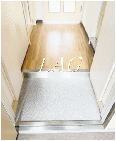 玄関　玄関です。