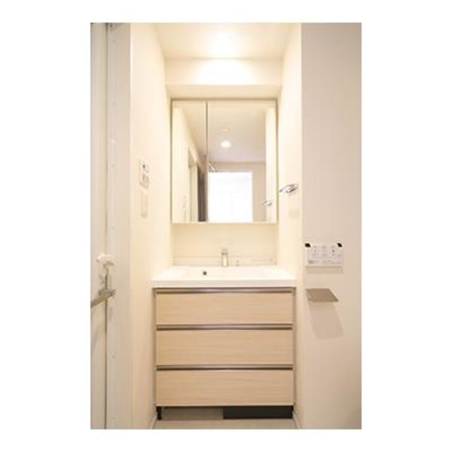 洗面設備　※写真は同タイプ住戸です。