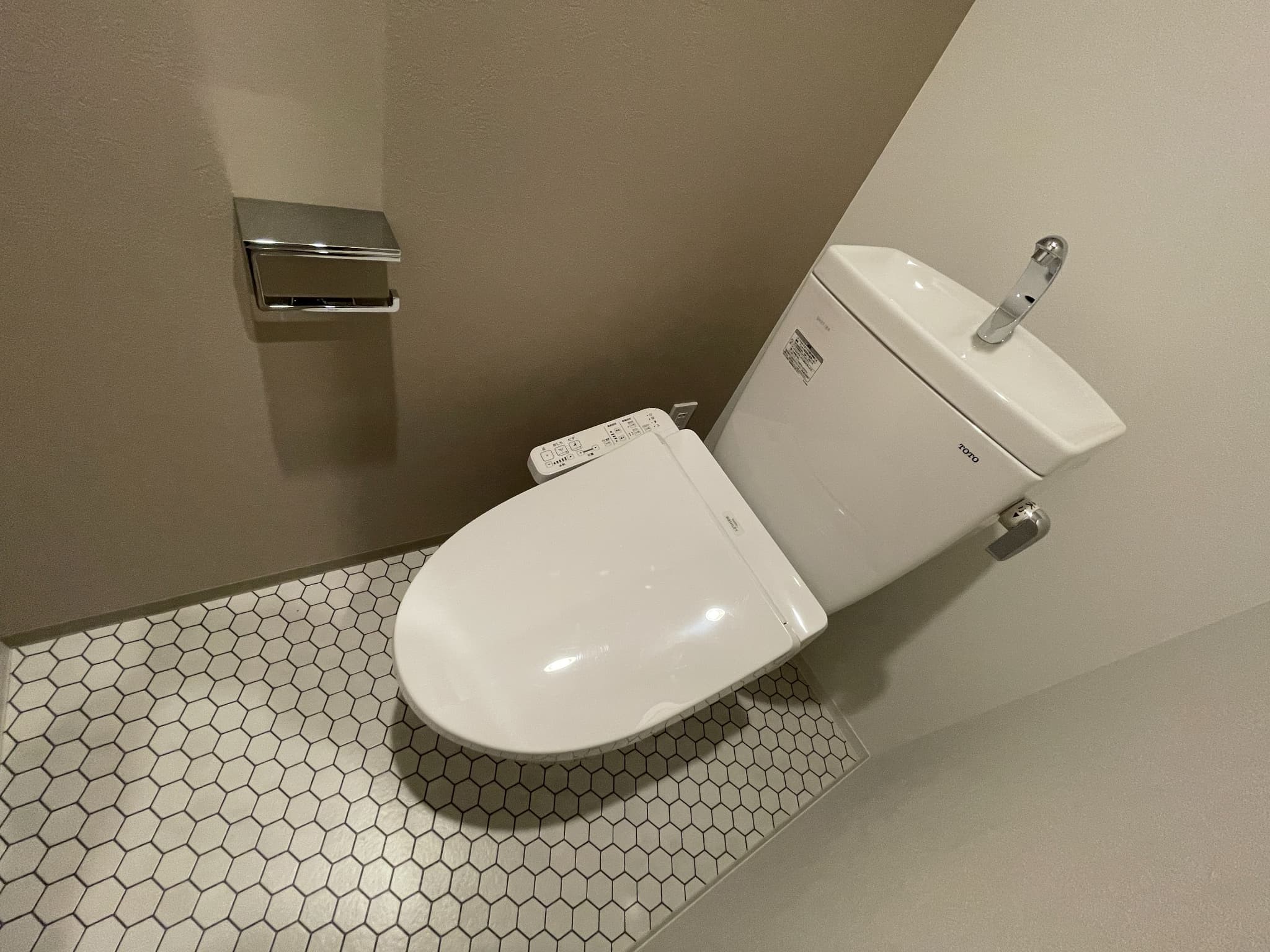 トイレ　同タイプ別部屋の写真になります。