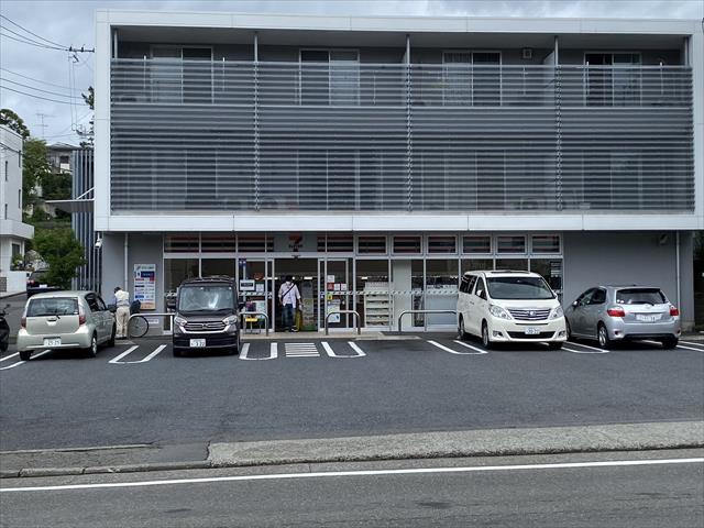 コンビニ　セブンイレブン（コンビニ）まで266m