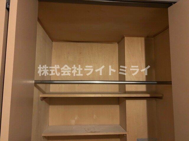 収納　クローゼット?