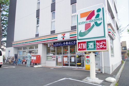 コンビニ　セブンイレブン 川崎中丸子店（コンビニ）まで174m