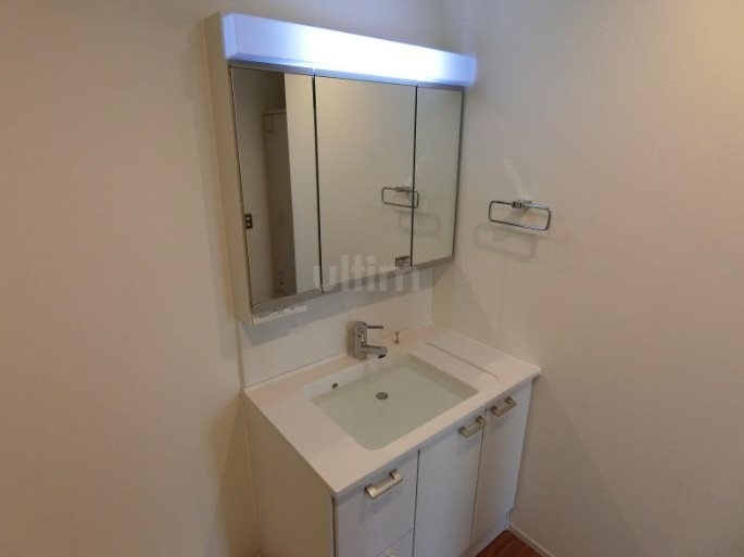 洗面設備　別の部屋の写真