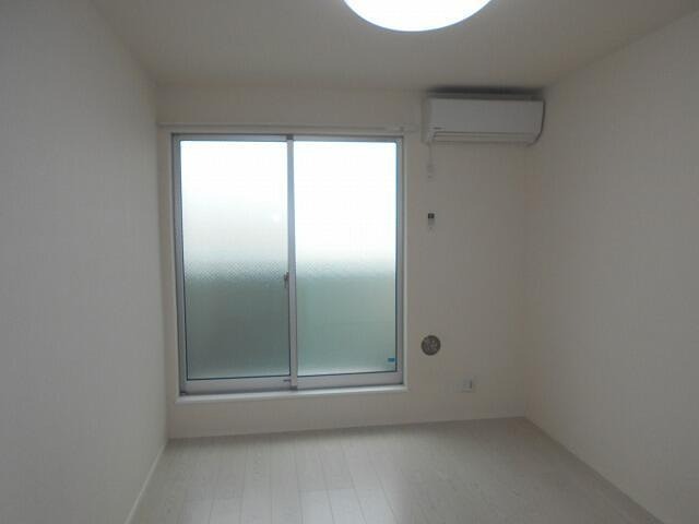 居室・リビング　キレイなお部屋です。