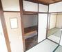 収納　布団も充分入る奥行きがございます
