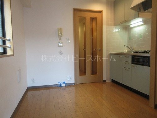 居室・リビング　※別号室参考写真