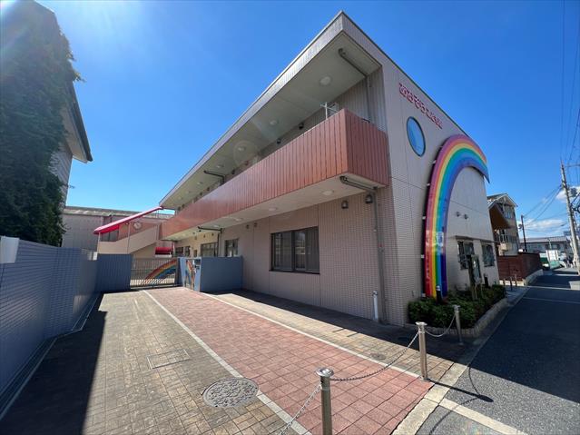 コンビニ　ファミリーマート（コンビニ）まで1300m