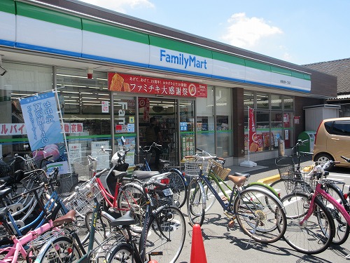 コンビニ　ファミリーマート 板橋成増一丁目店（コンビニ）まで142m