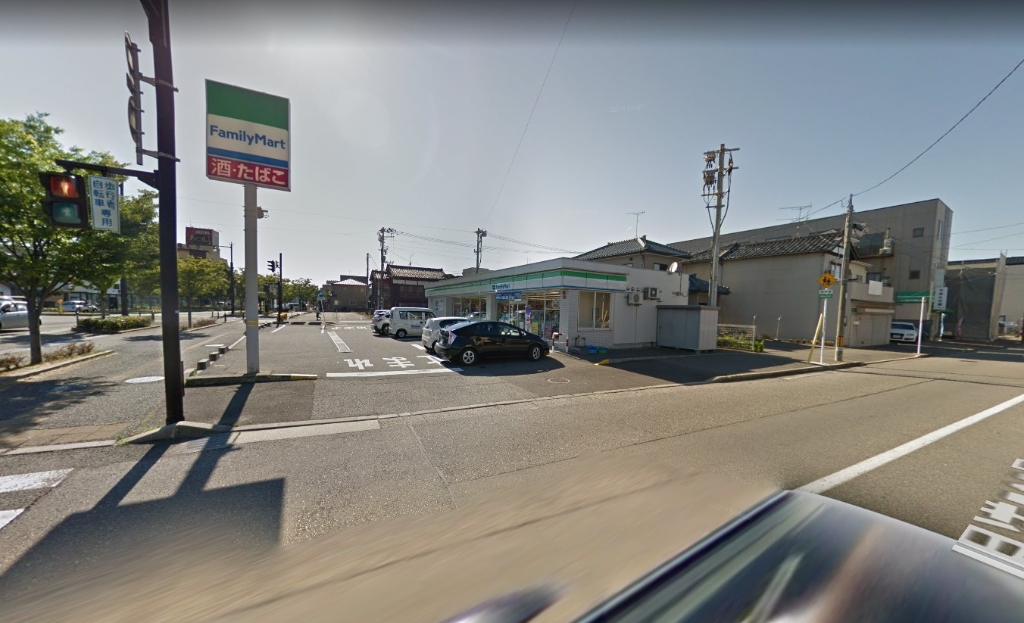 コンビニ　ファミリーマート 新潟十番町店（コンビニ）まで852m