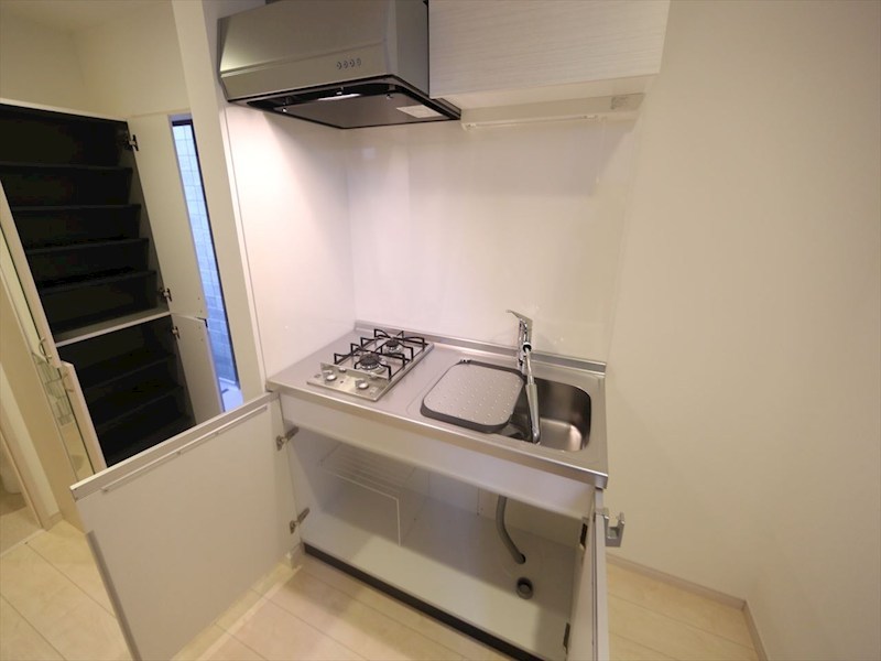 キッチン　システムキッチン（ガス2口コンロ付）　浄水器使用可