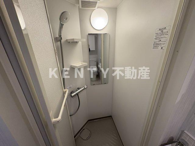 バス・シャワールーム　コンパクトで使いやすいシャワールームです