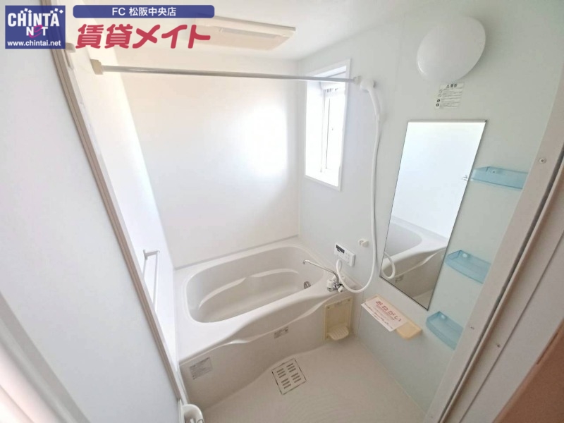 バス・シャワールーム　同型反転参考写真です