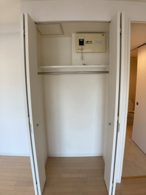 収納　※補修前の参考画像の為、設備等は現況優先。