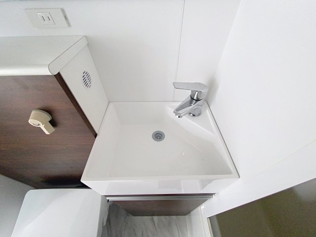 洗面設備　同物件、別のお部屋の写真です。