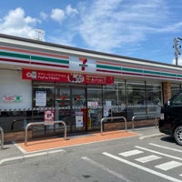 コンビニ　セブンイレブン奈良法蓮町店（コンビニ）まで797m