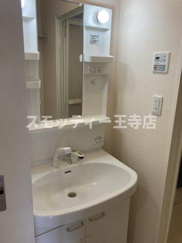 洗面設備　広い洗面スペース