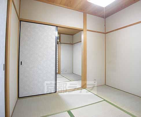 居室・リビング　和室の畳は張替え済み。