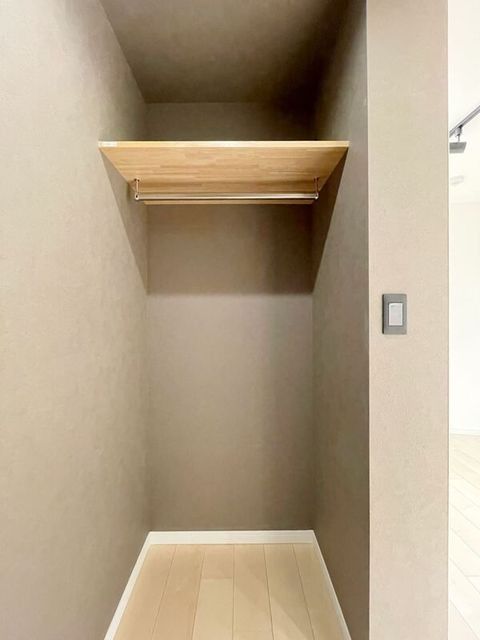 その他設備　パイプハンガー付き☆畳まず衣類を掛けることができます♪