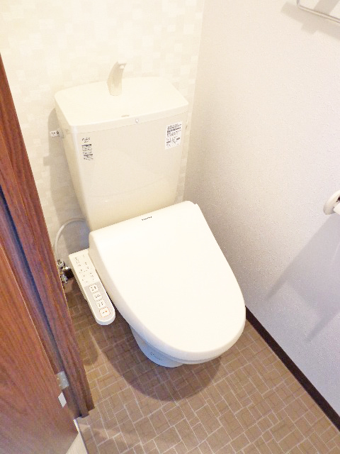 トイレ　☆温水洗浄便座完備☆