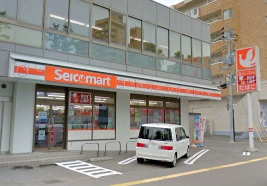 コンビニ　セイコーマート地下鉄白石駅前店（コンビニ）まで411m