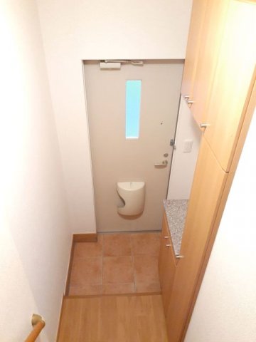 玄関　収納もある玄関です