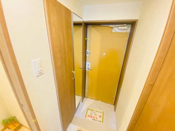 玄関　※別号室の写真