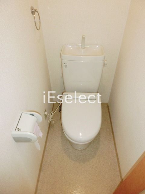 トイレ　トイレはシンプルです。