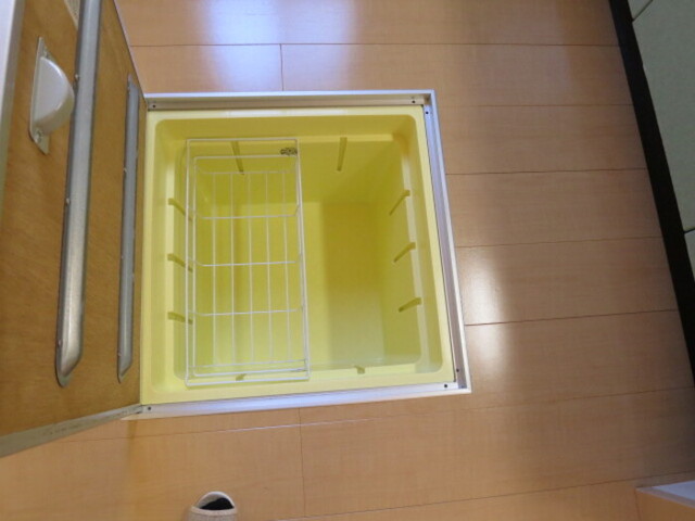 キッチン　床下収納