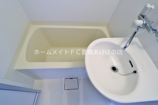 バス・シャワールーム　同型別部屋写真