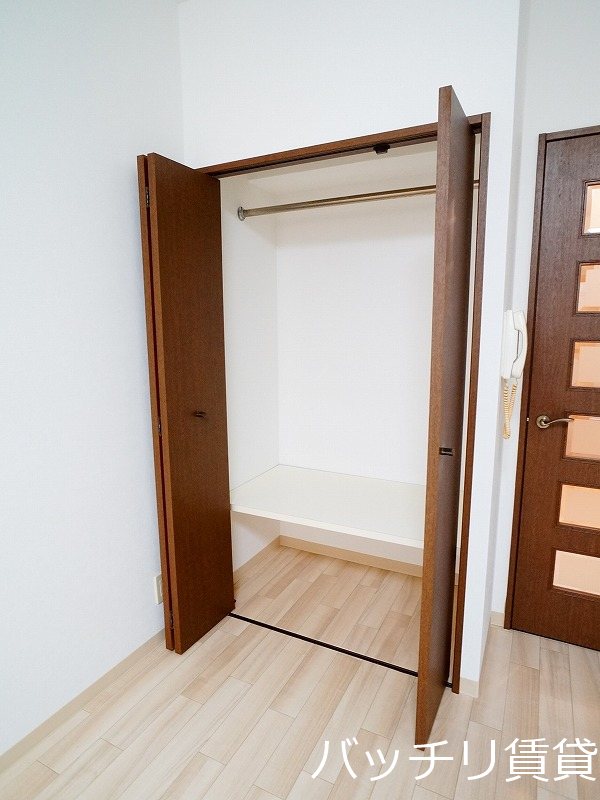 収納　＊画像は別部屋の為イメージ、現状を優先いたします