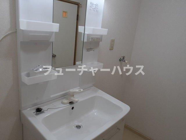 洗面設備　スペースが確保できる洗面所です