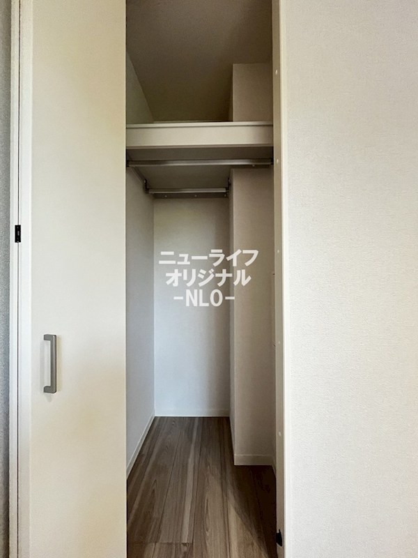 収納　衣類や荷物をすっきり収納できるクローゼット