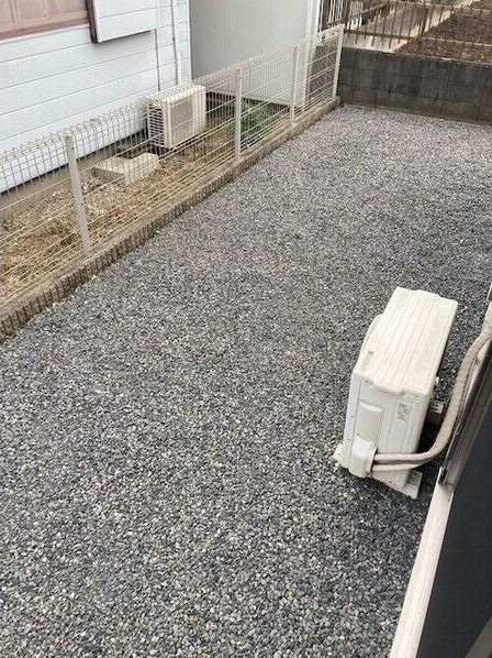 庭　図面と現状に相違がある場合には現状を優先