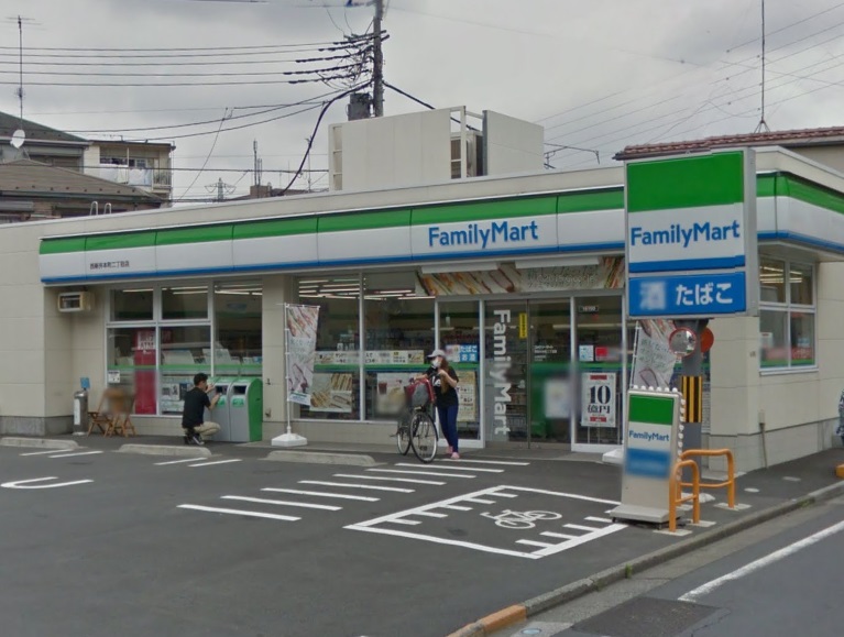コンビニ　ファミリーマート 西新井本町二丁目店（コンビニ）まで602m