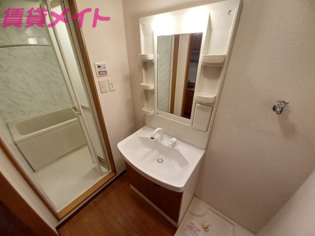 洗面設備　同物件別室写真