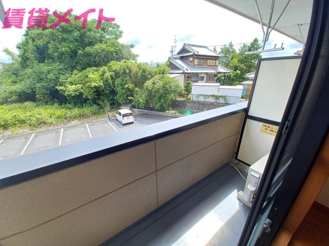 バルコニー　同物件別室写真