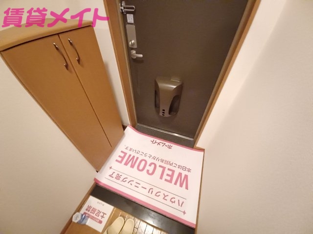 玄関　同物件別室写真
