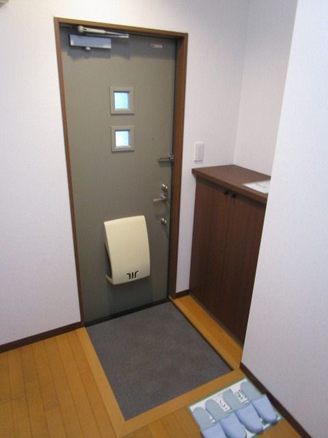 玄関　★２重ロックの厳重な玄関扉★