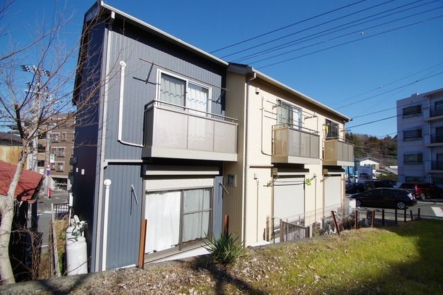 建物外観　☆駅徒歩１０分で明るい建物☆