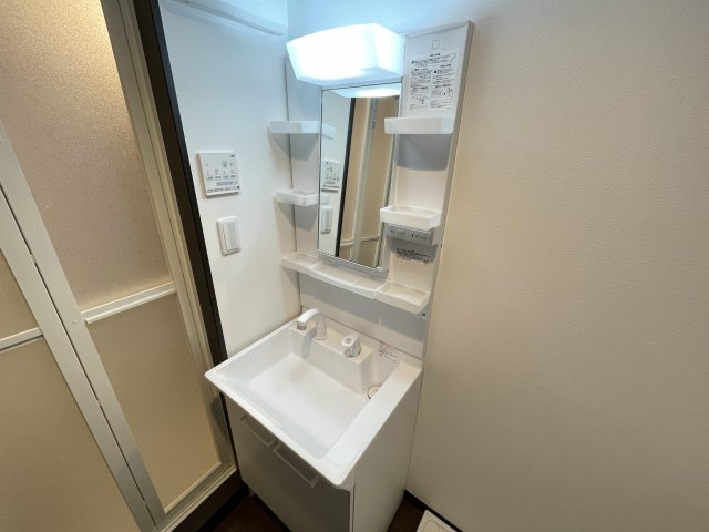 洗面設備　清潔感のある洗面台☆