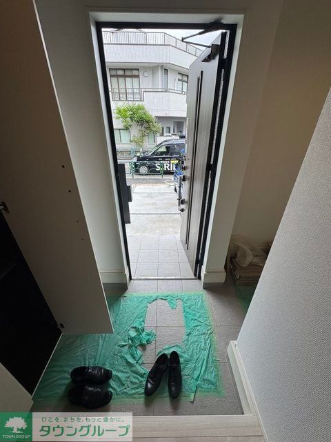 玄関　タウンハウジング仙川店まで♪