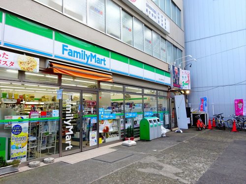 コンビニ　ファミリーマート桜上水駅南口店（コンビニ）まで208m