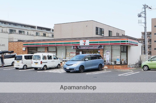 コンビニ　セブンイレブン（コンビニ）まで720m