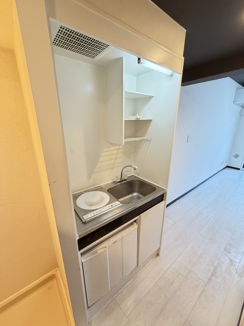 キッチン　別部屋参考写真です