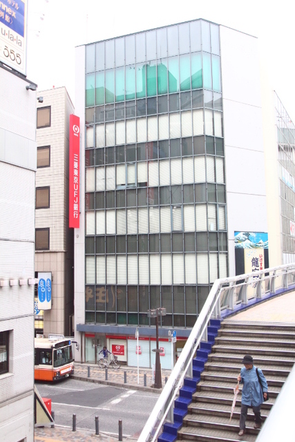銀行　三菱UFJ信託銀行柏支店（銀行）まで525m
